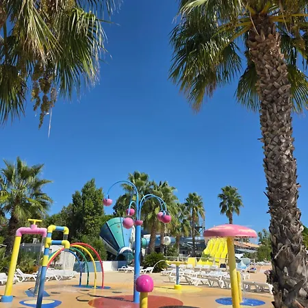 Kemp Mobilhome 3ch 2sdb La Carabasse 4 Etoiles Vias